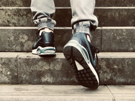 スニーカー転売って稼げるの？？