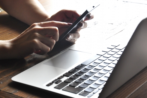 【メルカリ転売】1枚目の画像を加工して訴求力アップ